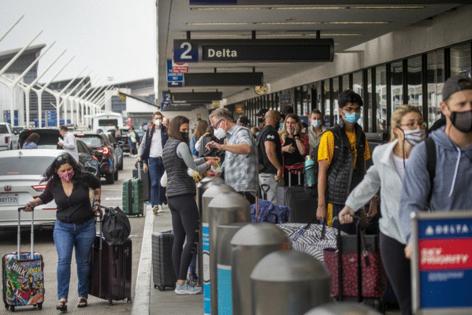Citing delta variant US reportedly decides not to lift travel restrictions yet