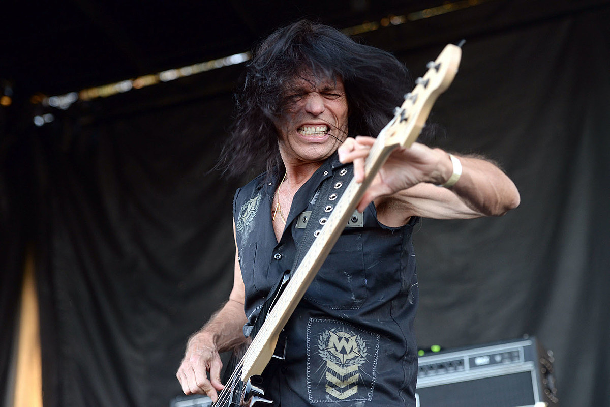 Rudy Sarzo Returns to Quiet Riot After 18 Years
