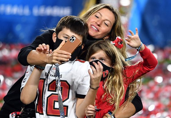 Gisele and her kids cheer on Tom Brady at the 2021 Super Bowl