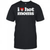 I Love Hot Moms x Hooters shirt