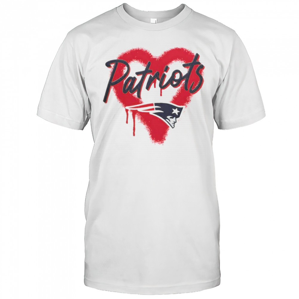 New England Patriots Football Spray Heart T-Shirt