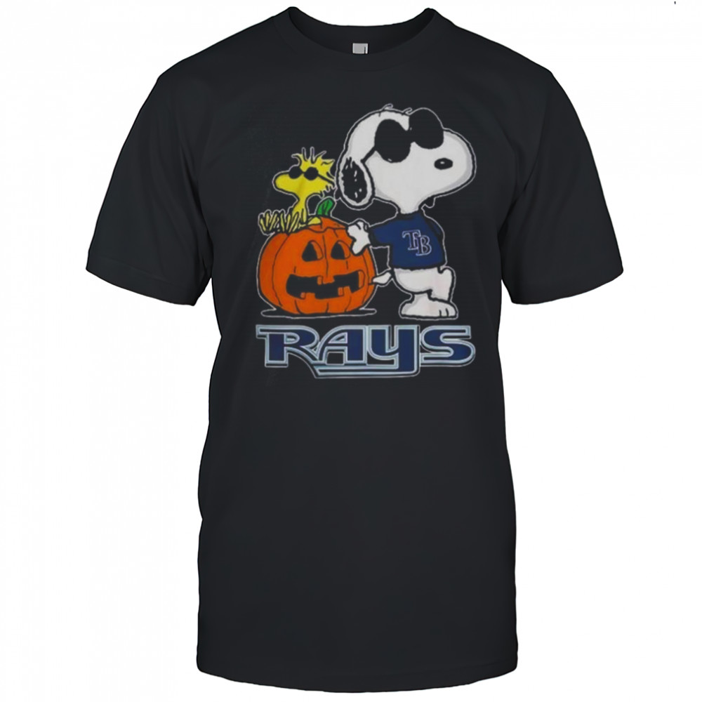 Awesome Snoopy Tampa Bay Rays MLB Pumpkin Halloween Peanuts Cartoon 2025 T-Shirt