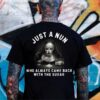 JUST A NUN WHO ALWAYS CAME BACK WITH THE SUGAR Smoking Nun Print Men's T-shirt