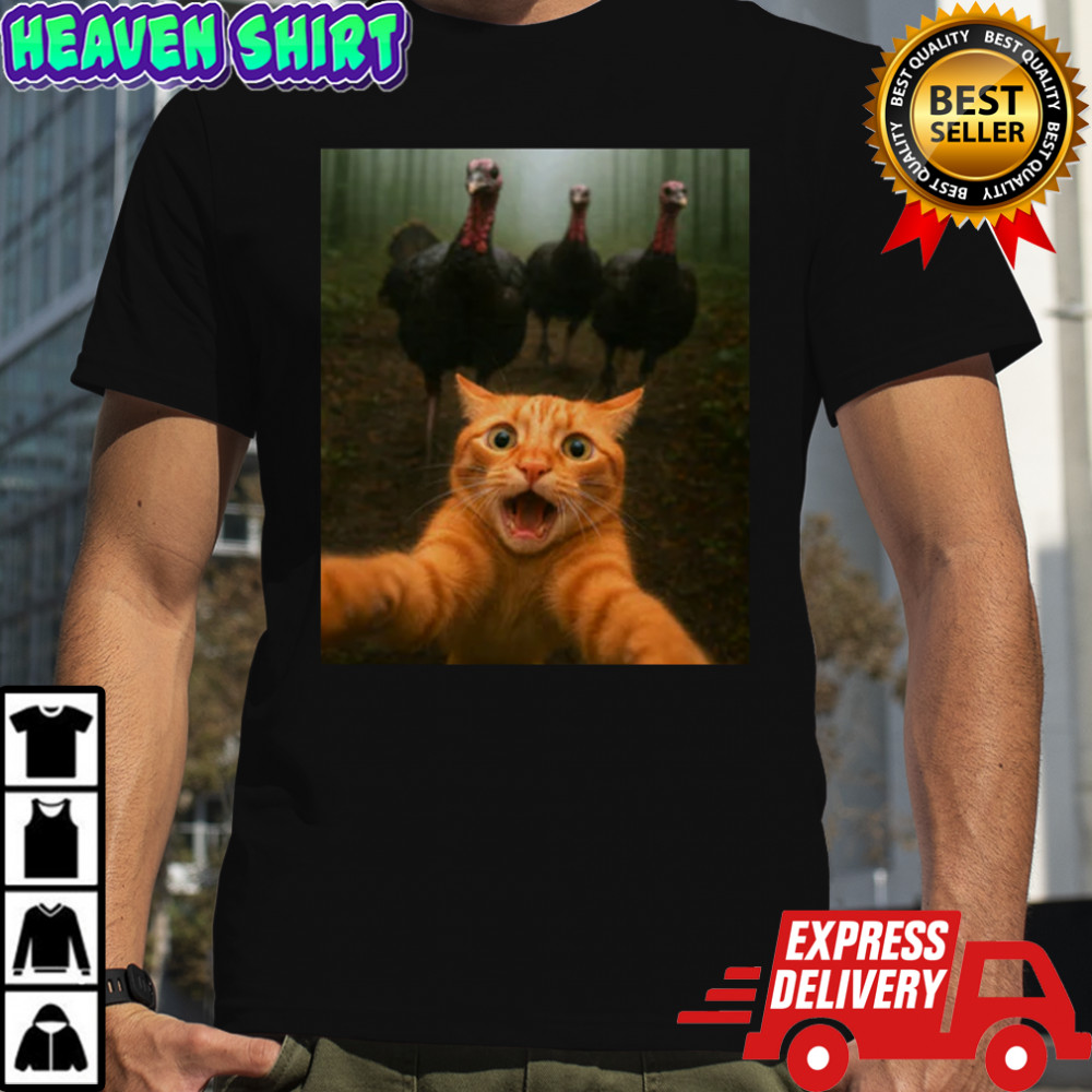 Cat Selfie Turkey Chase Thanksgiving T-Shirt