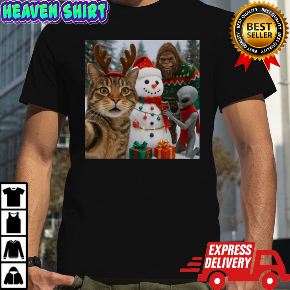 Cat Selfie with Bigfoot Alien & Snowman Christmas T-Shirt