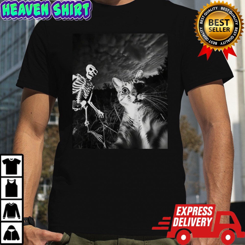Cat Selfie with Skeleton Halloween T-Shirt