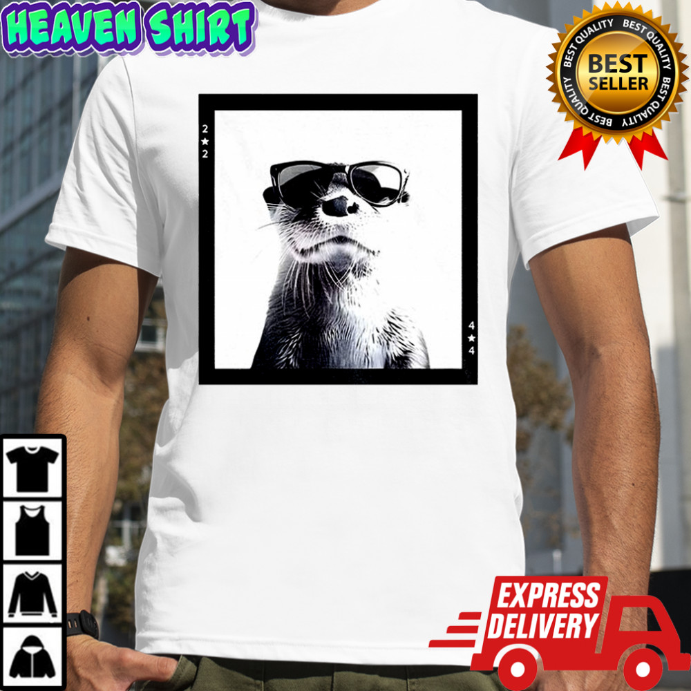 Otter wearing glasses photo funny meme shirt