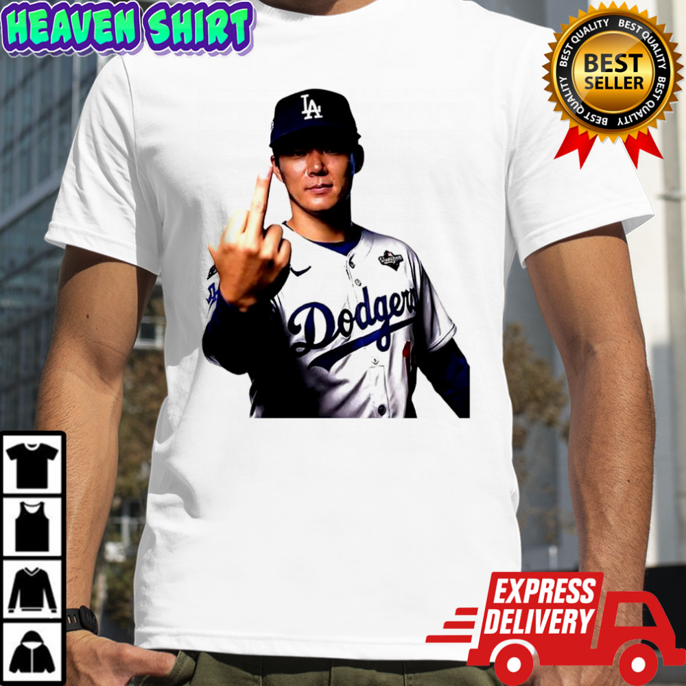 Yoshinobu Yamamoto middle finger Los Angeles Dodgers World Series 2025 shirt