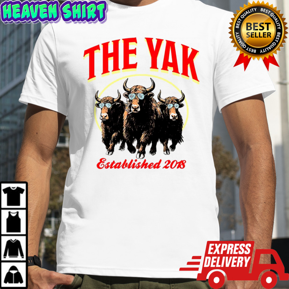 Dave Portnoy The Yak est 2018 podcast bulls shirt